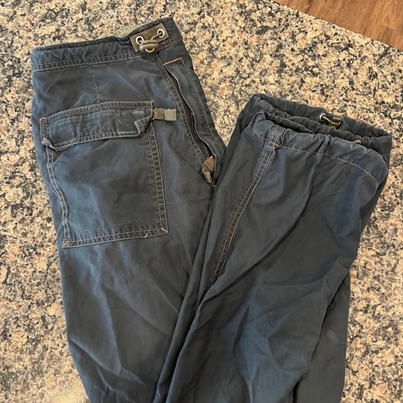 GAP Other - Men’s Gap cargo pants, size XS